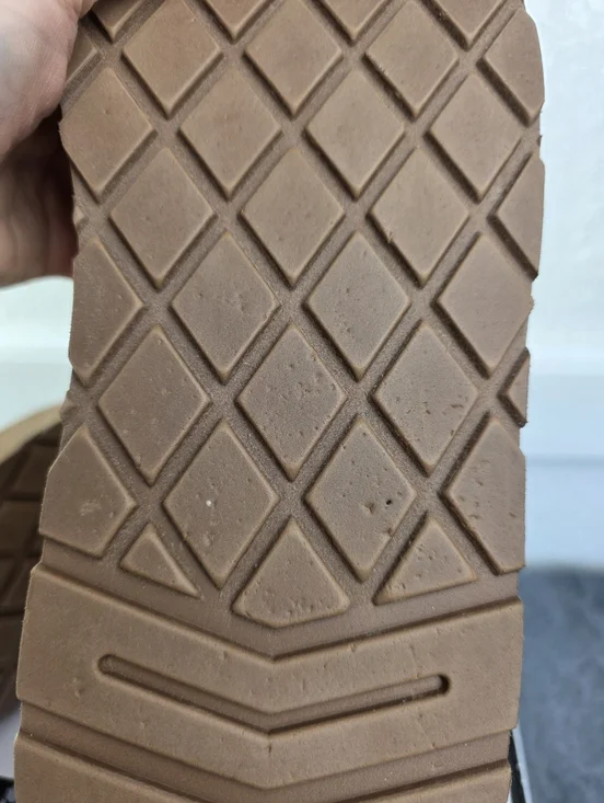 Guess Denla Booties Furry Suede On Platform Soles, Logo Bow & Pin - Picture 13 of 15